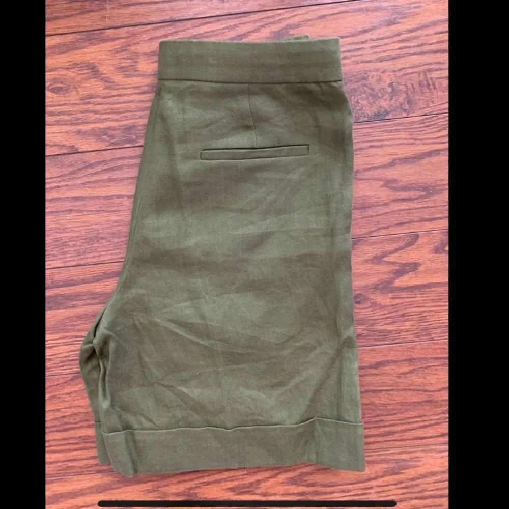 J.Crew Tuscan high waisted linen shorts. Size 00